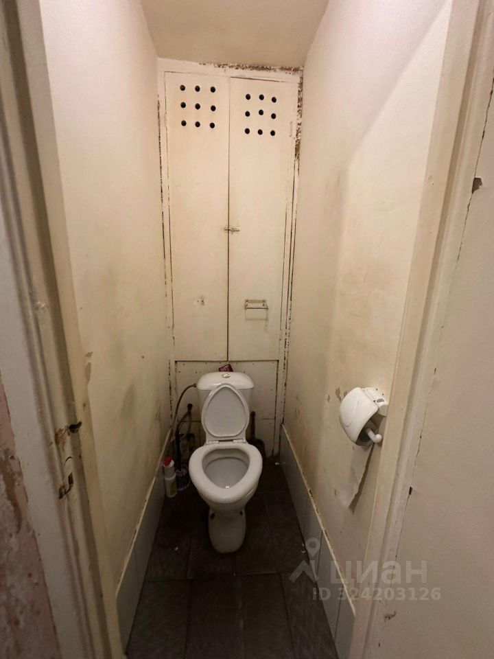 Продажа 3-комн квартиры на вторичном рынке Будапештская улица, 17К2