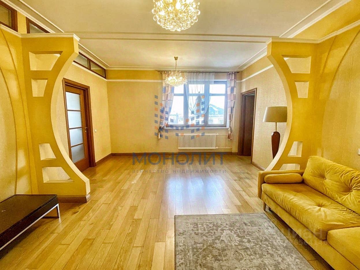 Продажа 3-комн квартиры на вторичном рынке улица Ватутина, 18К2