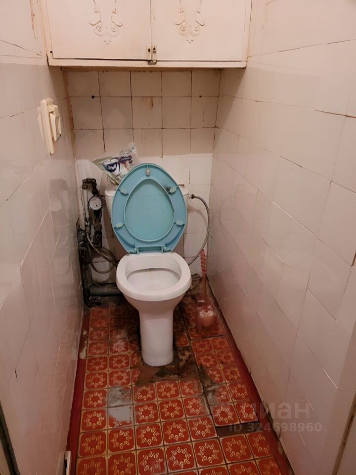 Продажа 2-комн квартиры на вторичном рынке Петергоф, Озерковая улица, 49к2