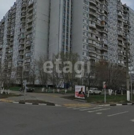 Продажа 2-комн квартиры на вторичном рынке улица Маршала Голованова,  д. 11