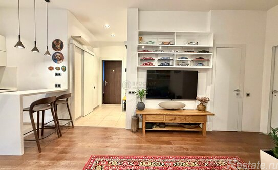 Продажа 2-комн квартиры на вторичном рынке Поведники, Санаторная улица,  д. 7