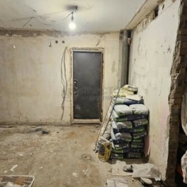 Продажа 3-комн квартиры на вторичном рынке улица Ирины Левченко,  д. 4