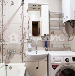 Продажа 2-комн квартиры на вторичном рынке ул Полярников,  д. 5