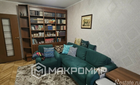 Продажа 3-комн квартиры на вторичном рынке Новоизмайловский пр-кт,  д. 42,  к. 2