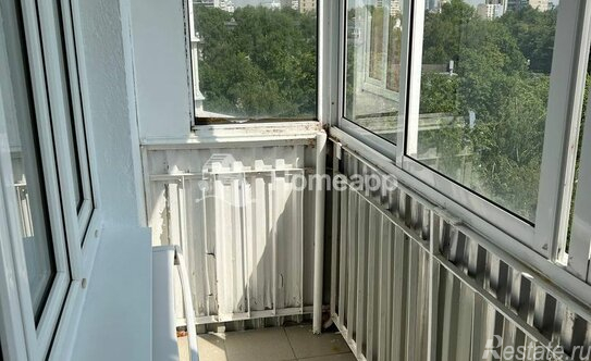 Продажа 1-комн квартиры на вторичном рынке Керченская улица,  д. 32