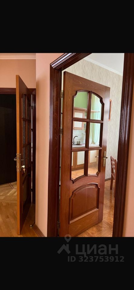 Продажа 4-комн квартиры на вторичном рынке Покровский бульвар, 14/5