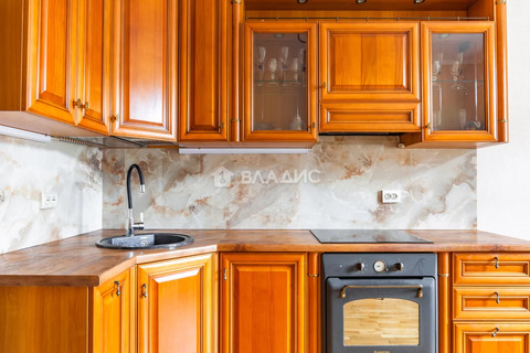 Продажа 1-комн квартиры на вторичном рынке ул. Маркина,  д. 16А