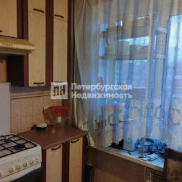Продажа 2-комн квартиры на вторичном рынке Петергоф г, Разведчика б-р,  д. 16,  к. 3