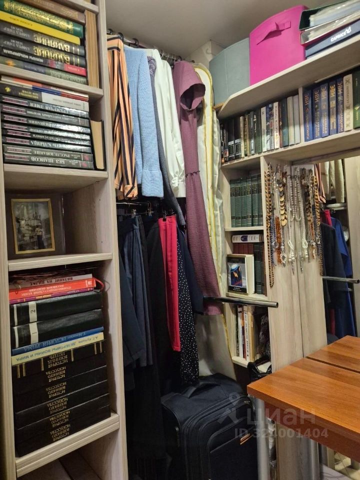 Продажа 1-комн квартиры на вторичном рынке Новолесная улица, 18К2