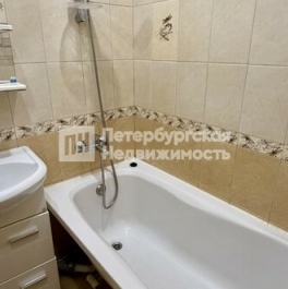 Продажа 1-комн квартиры на вторичном рынке Аэродромная ул,  д. 11,  к. 3