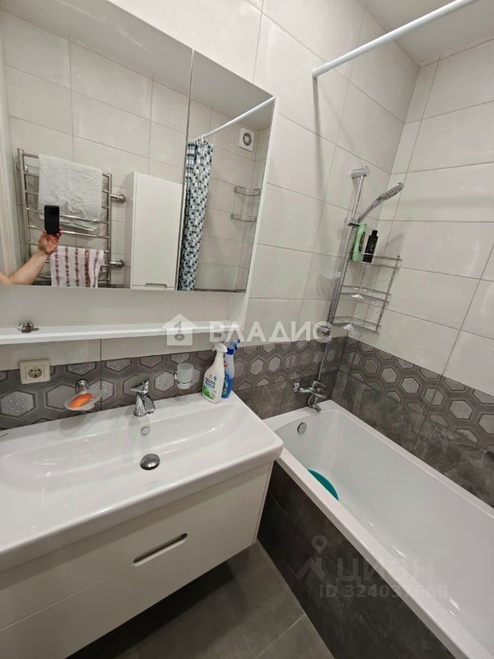 Продажа 2-комн квартиры на вторичном рынке Булатниково мкр, д. Жабкино, 12