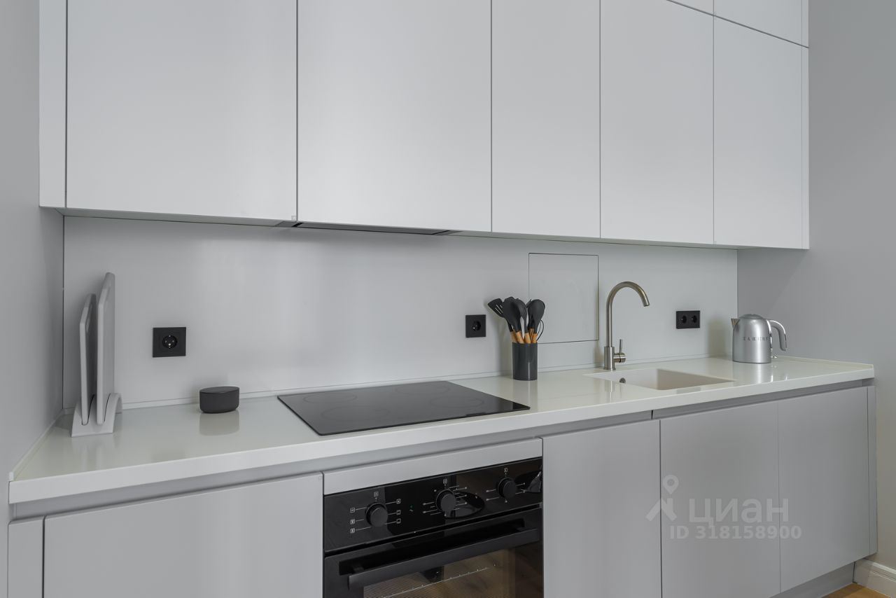 Продажа 2-комн квартиры на вторичном рынке площадь Курского Вокзала, 1