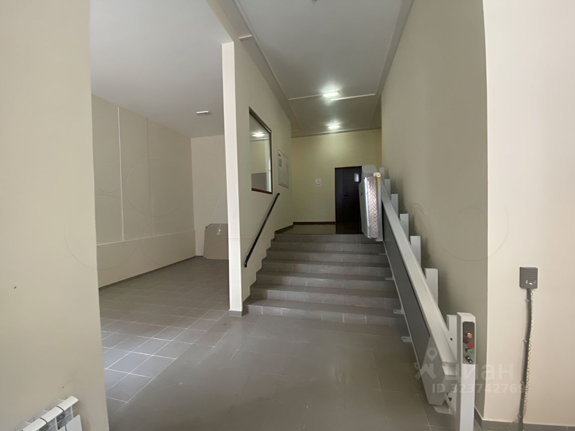 Продажа 2-комн квартиры на вторичном рынке Сабурово пгт, улица Рождественская, 4