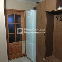 Продажа 2-комн квартиры на вторичном рынке Петергоф г, Разведчика б-р,  д. 16,  к. 3