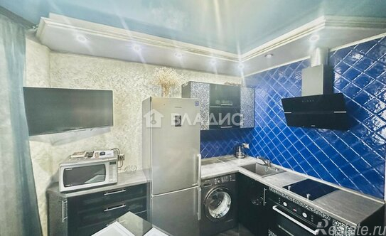 Продажа 1-комн квартиры на вторичном рынке Авиаконструктора Петлякова ул,  д. 7