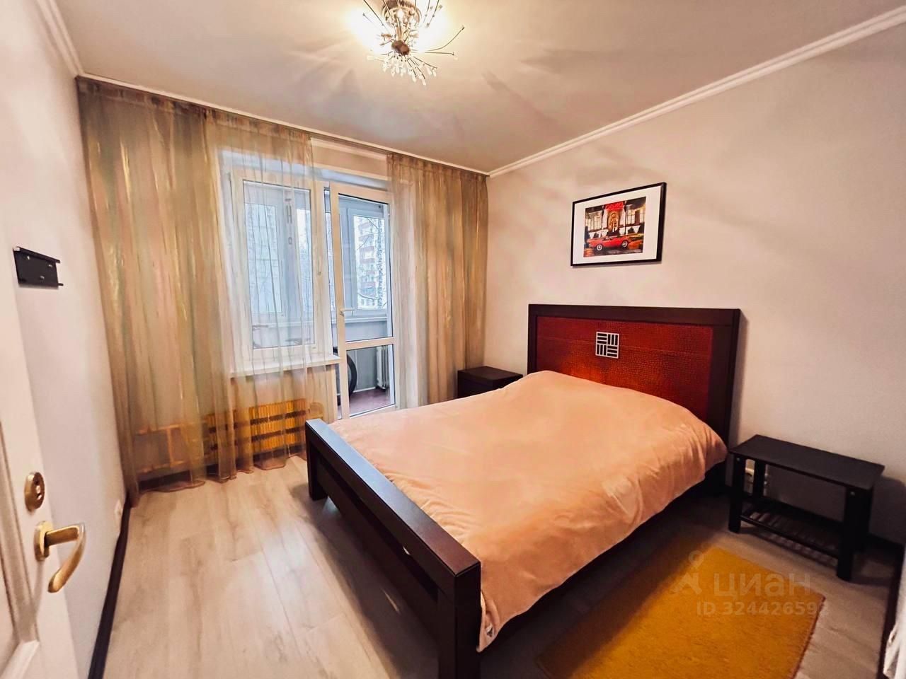 Аренда 3-комн квартиры на вторичном рынке Сиреневый бульвар, 71К2