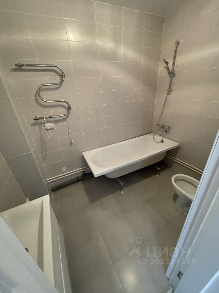 Продажа 1-комн квартиры на вторичном рынке пос. Парголово, дорога Михайловская, 14к1