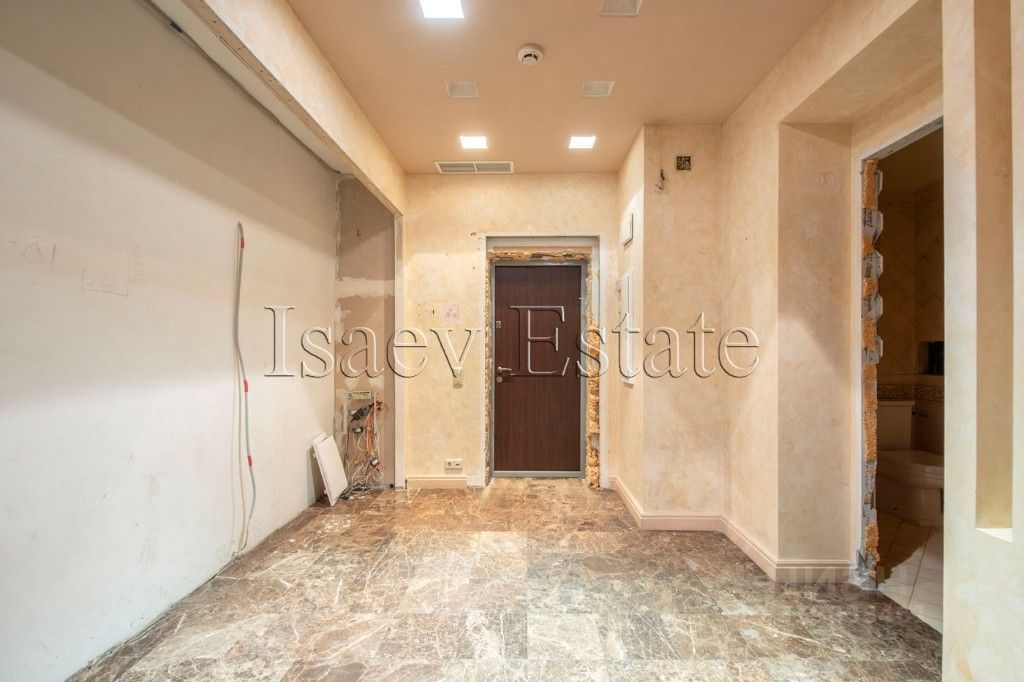 Продажа 5-комн квартиры на вторичном рынке Нижняя Первомайская улица, 64