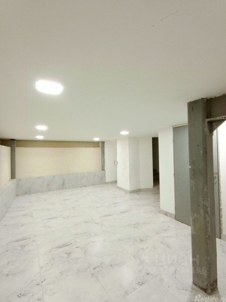 Аренда торгового помещения Бабушкина ул,  д. 18