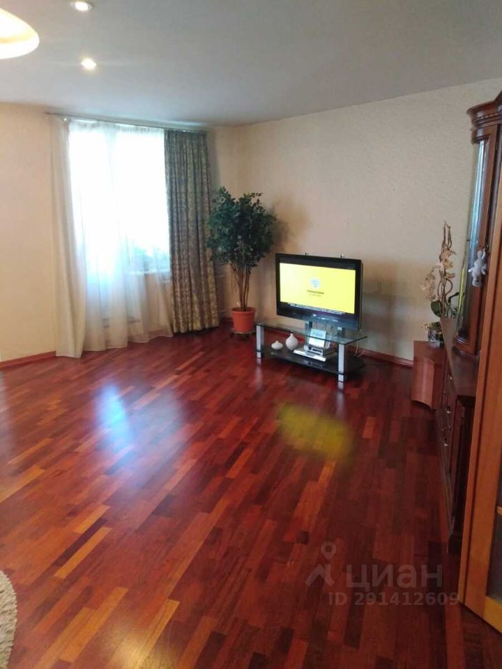 Продажа 3-комн квартиры на вторичном рынке улица Ленсовета, 88