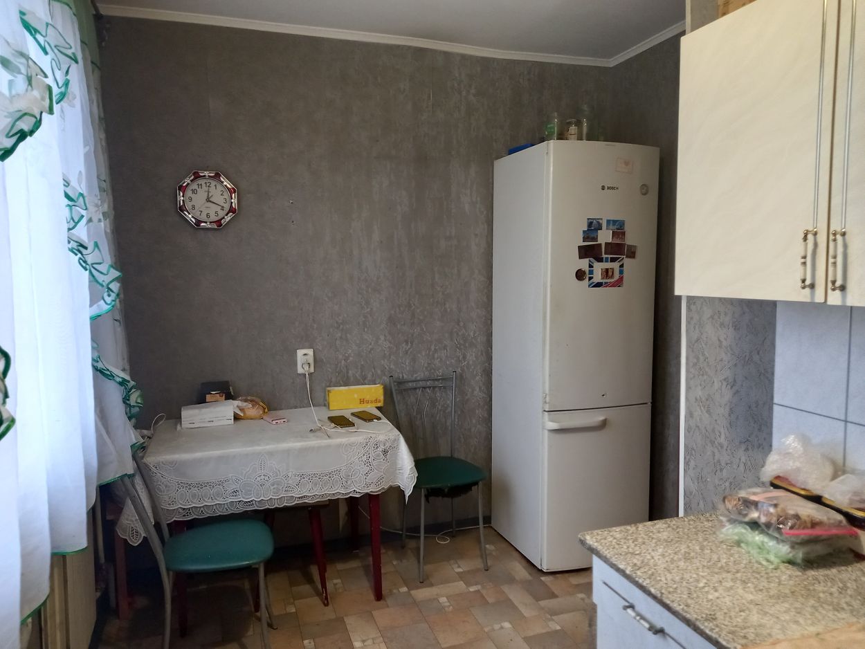 Продажа 3-комн квартиры на вторичном рынке Искровский проспект, 1/13Ж