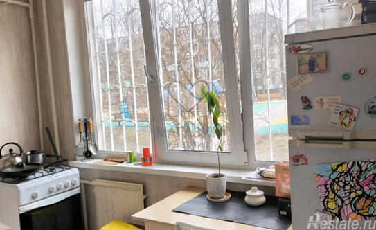 Продажа 1-комн квартиры на вторичном рынке ул Пражская,  д. 9,  к. 2