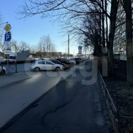 Продажа 1-комн квартиры на вторичном рынке Композиторов ул,  д. 33/5