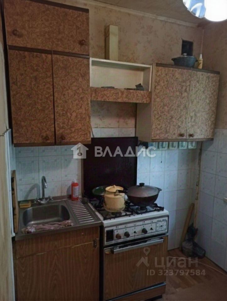 Продажа 3-комн квартиры на вторичном рынке Апрелевка, улица Парковая,  д. 2/1