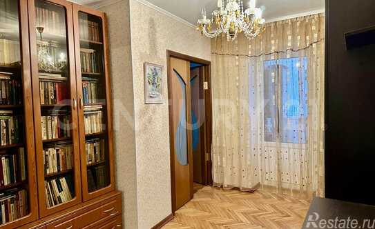 Продажа 4-комн квартиры на вторичном рынке Красносельский 5-й пер,  д. 2