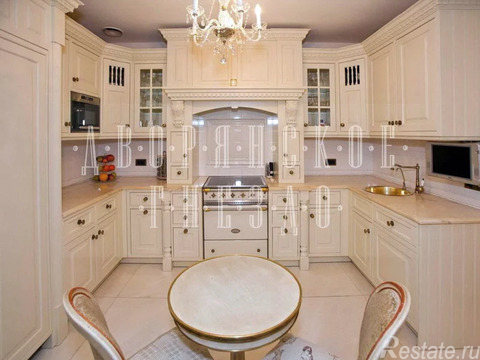 Продажа 5-комн квартиры на вторичном рынке Коробейников пер.,  д. 1