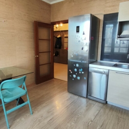 Продажа 2-комн квартиры на вторичном рынке Флагманская улица