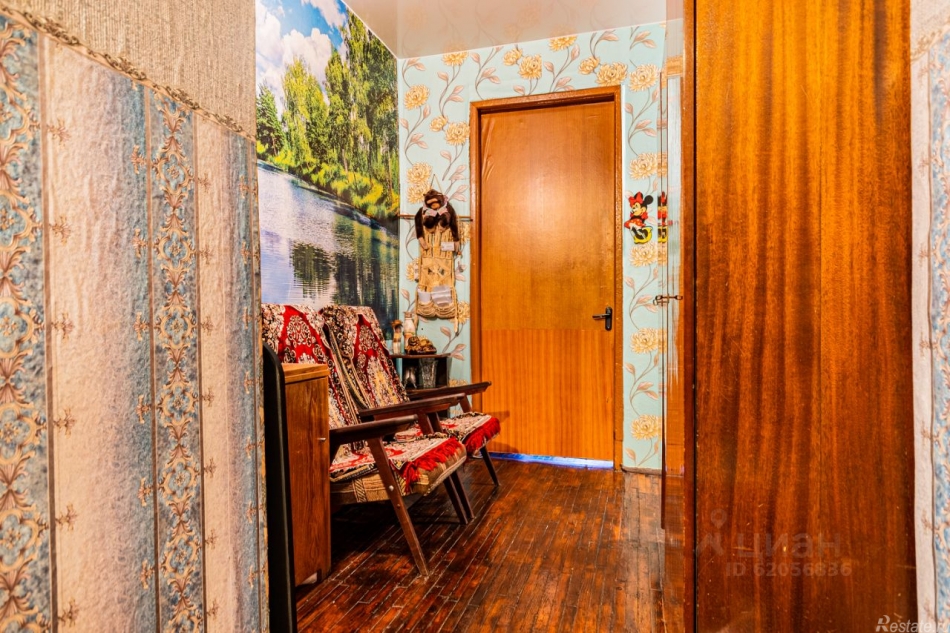 Продажа 2-комн квартиры на вторичном рынке Гатчинская улица,  д. 23-25