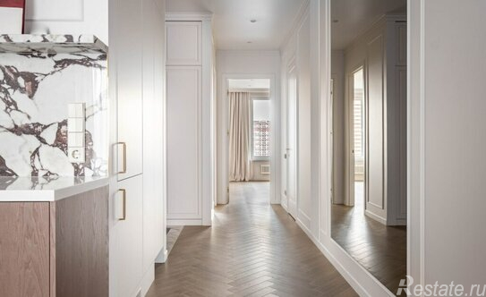 Продажа 3-комн квартиры на вторичном рынке Винницкая улица,  д. 8 к2