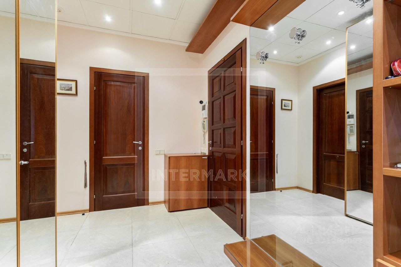 Продажа 3-комн квартиры на вторичном рынке улица Машкова, 6С1