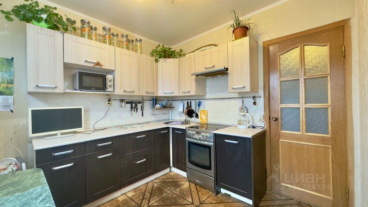 Продажа 3-комн квартиры на вторичном рынке Школьная улица, 128к1