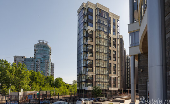 Продажа 2-комн квартиры на вторичном рынке улица Беринга,  д. 27 к6 с1