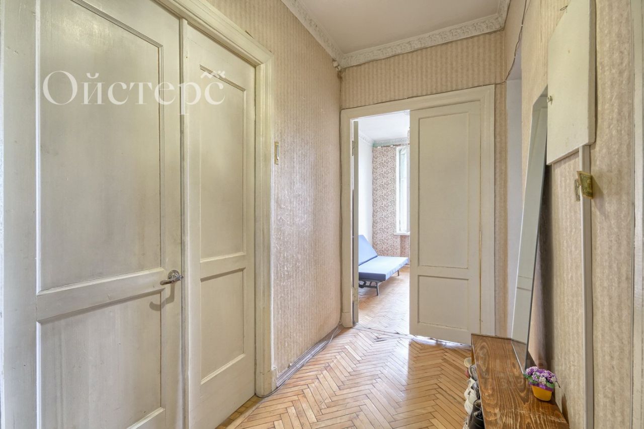 Продажа 4-комн квартиры на вторичном рынке улица Савушкина, 1/2