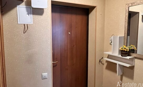 Продажа 2-комн квартиры на вторичном рынке б-р Матроса Железняка,  д. 27