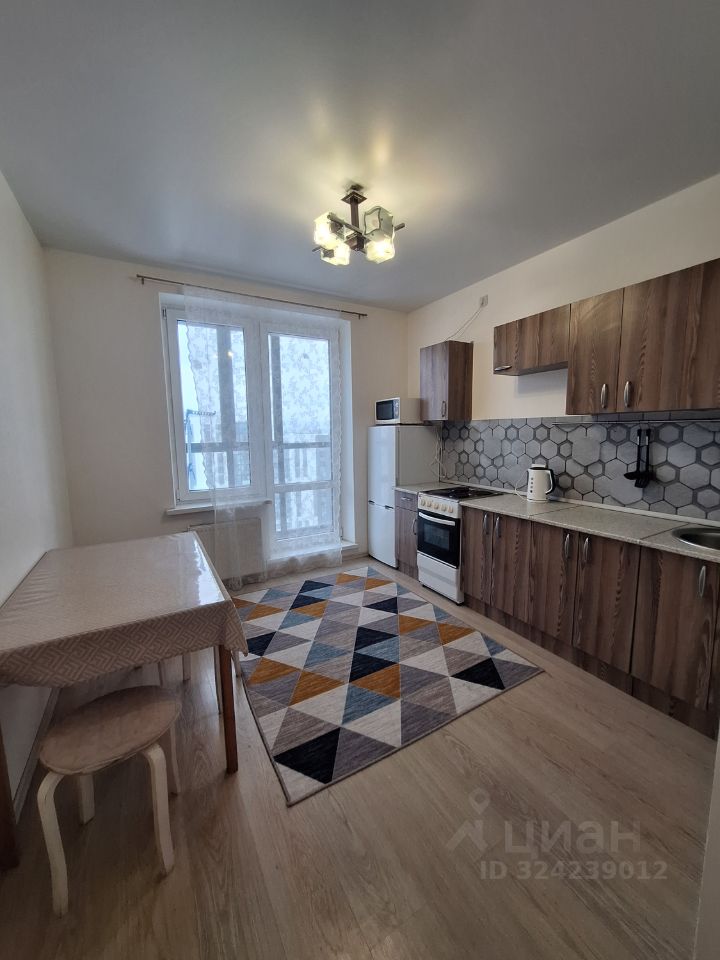 Аренда 1-комн квартиры на вторичном рынке улица 3-я Нововатутинская,  д. 8