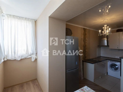Продажа 1-комн квартиры на вторичном рынке Свердловский, улица Строителей,  д. 12
