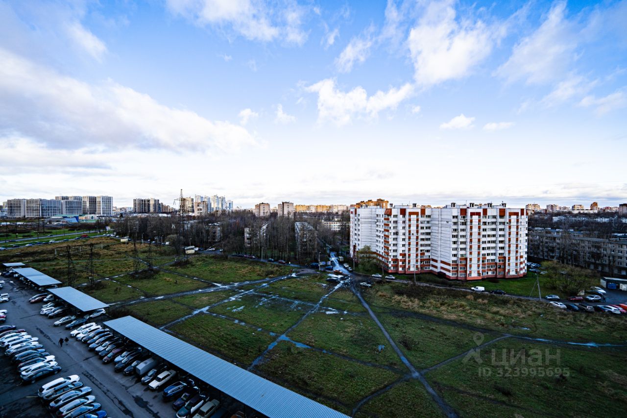 Продажа 2-комн квартиры на вторичном рынке улица Орджоникидзе, 52