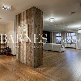 Продажа 4-комн квартиры на вторичном рынке Хилков переулок,  д. 1