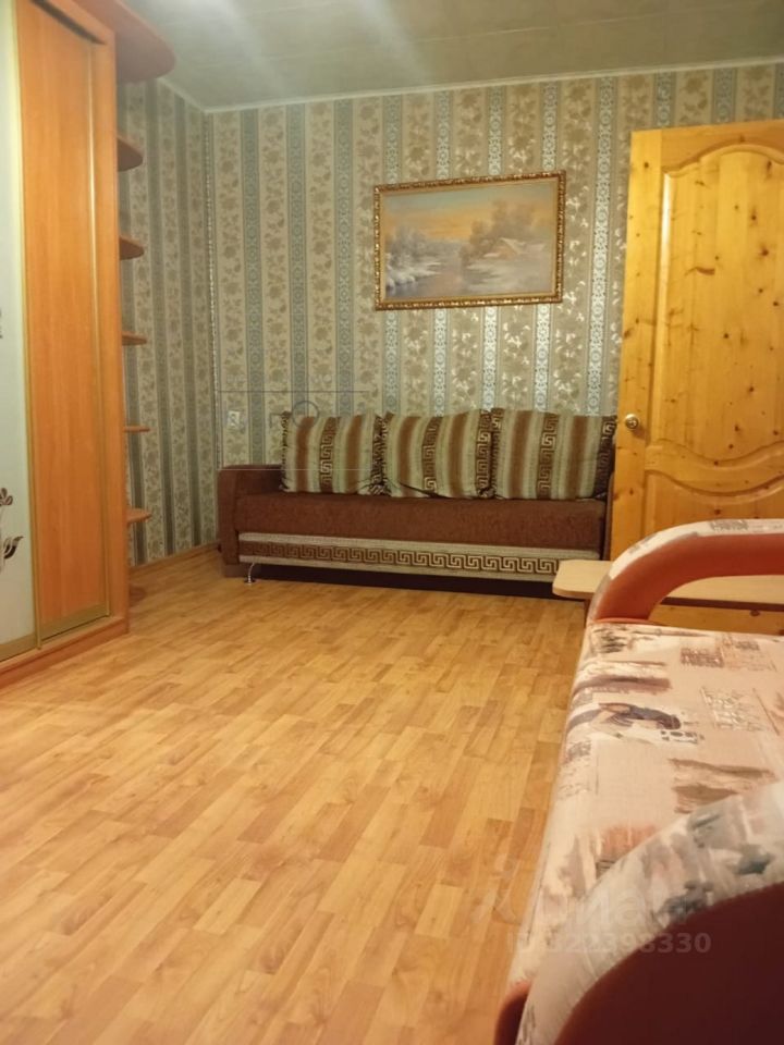 Аренда 3-комн квартиры на вторичном рынке Красногвардейский бульвар, 7А