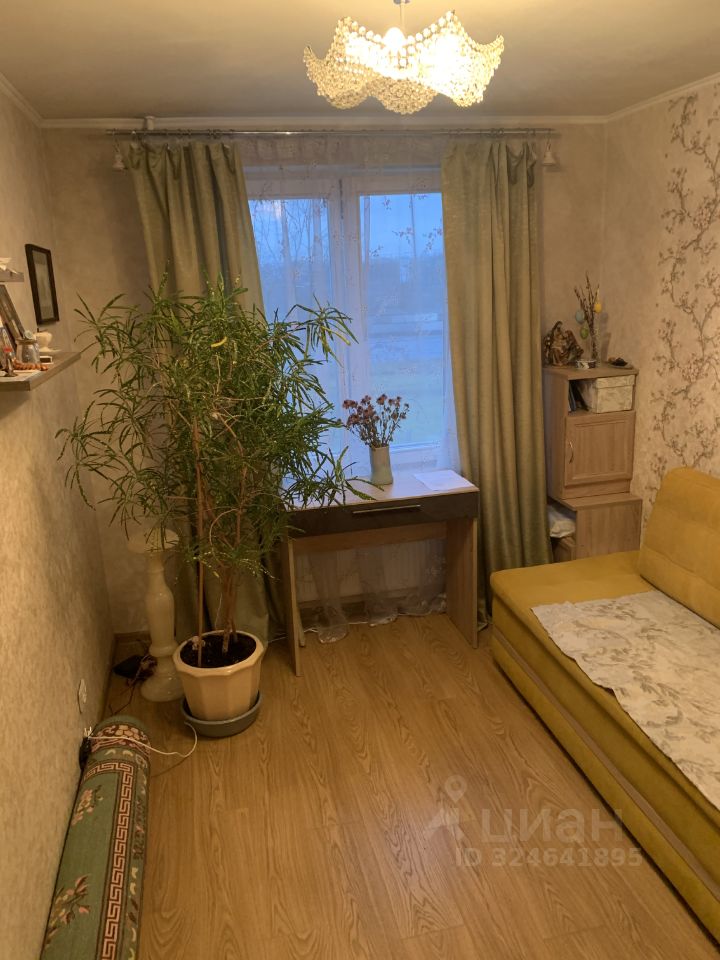 Продажа 2-комн квартиры на вторичном рынке улица Червонного Казачества, 34