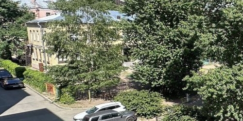 4-комн квартира улица Михайлова, 1