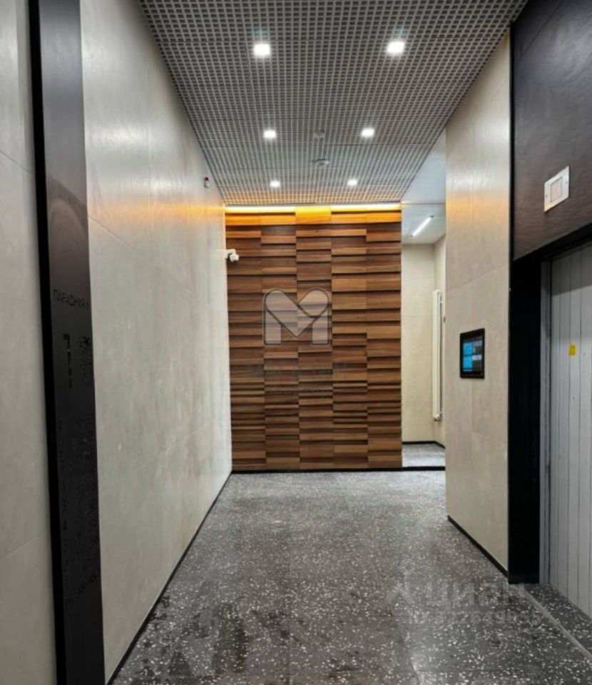 Продажа 1-комн квартиры на вторичном рынке Малоохтинский проспект, 68