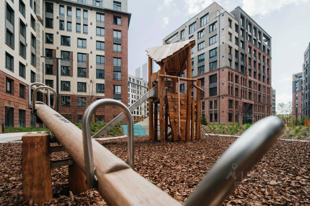 Продажа 1-комн квартиры на вторичном рынке улица Стахановцев, 1