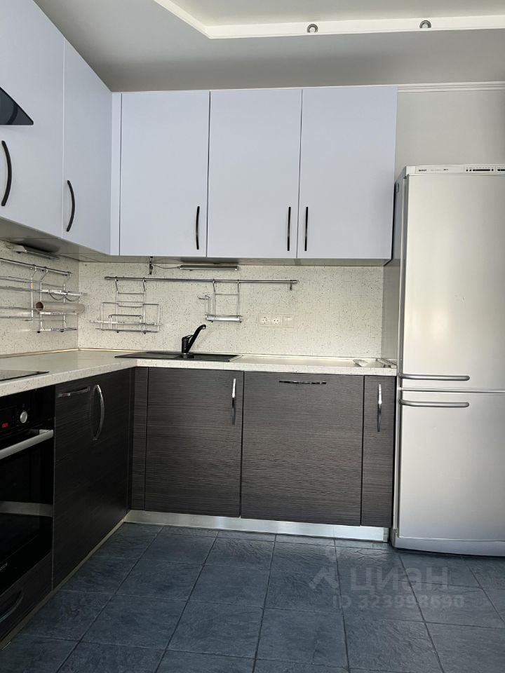 Продажа 2-комн квартиры на вторичном рынке улица Полины Осипенко, 20К1