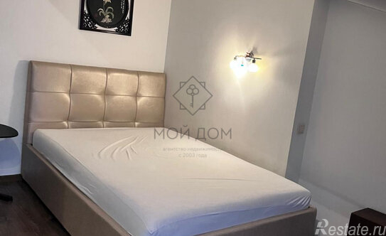 Продажа 1-комн квартиры на вторичном рынке Октябрьский, ул Калинина,  д. 1В