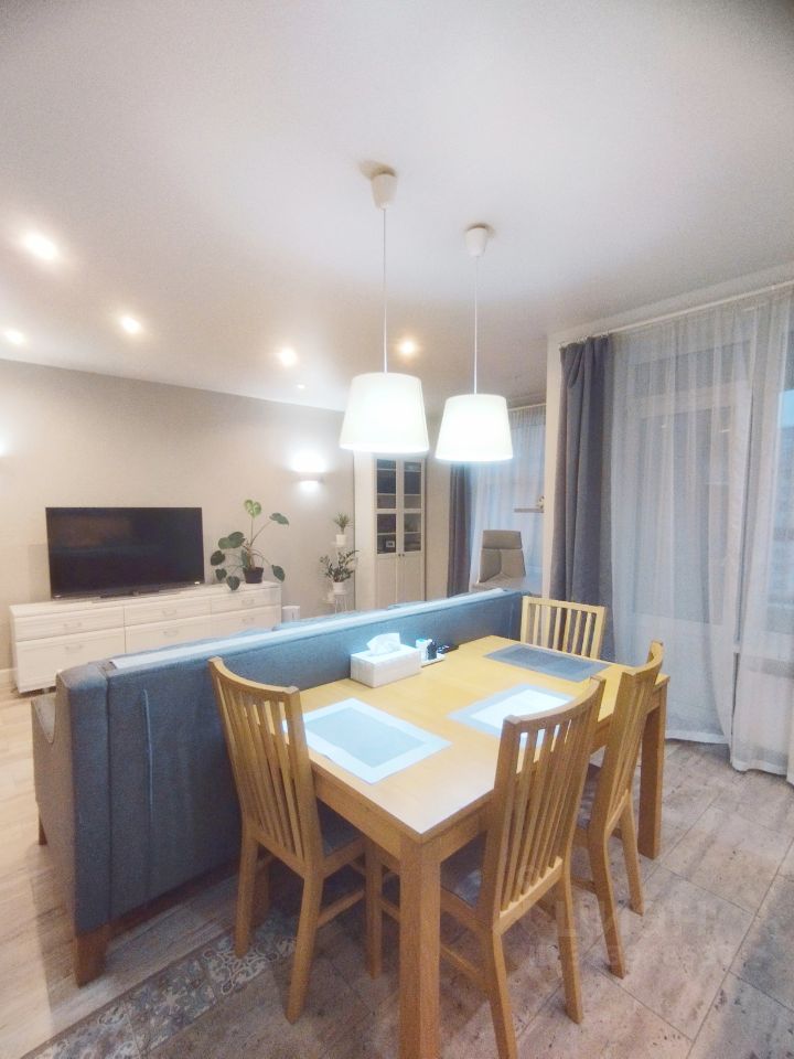 Продажа 2-комн квартиры на вторичном рынке Московский проспект, 73к5